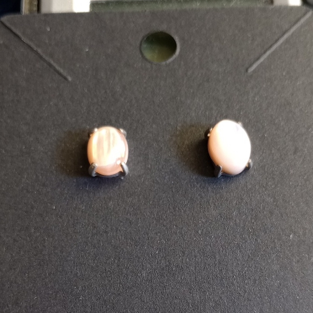 Elegant Pink Stud Earrings